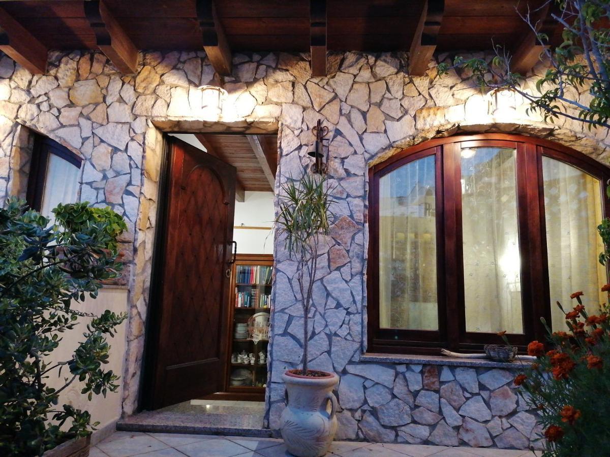 Vela Club House Vila Cagliari Exterior foto